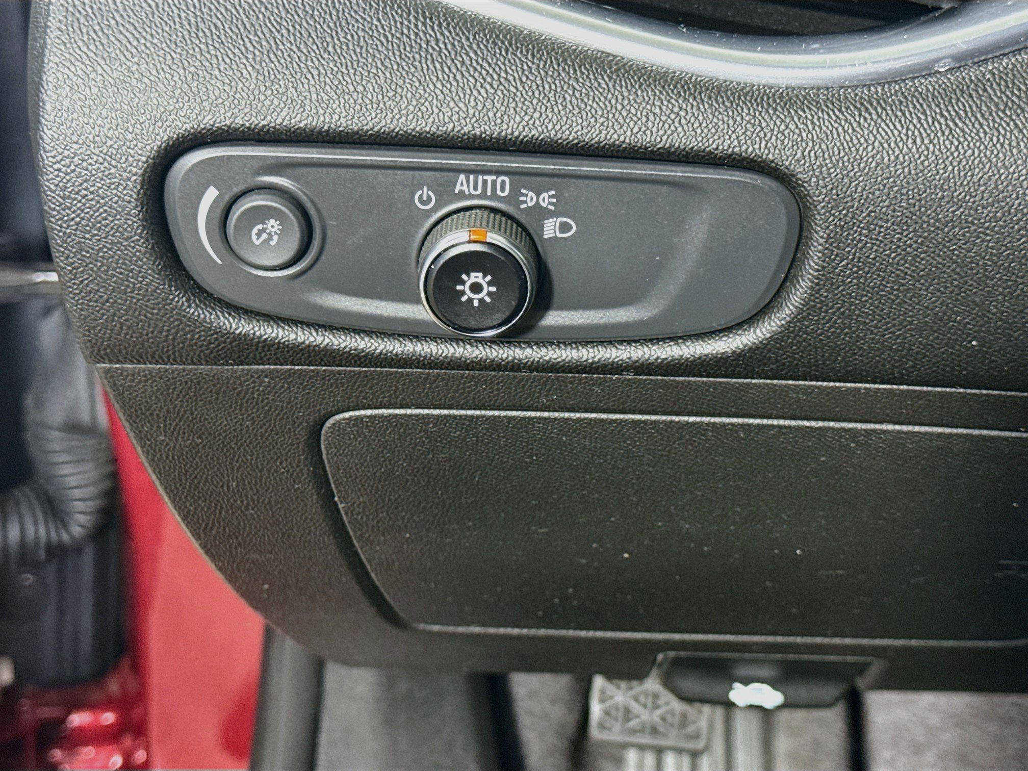 Used 2018 Chevrolet Malibu LT FWD image 10