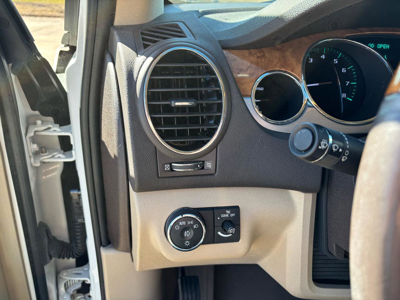 Used 2012 Buick Enclave Leather image 16