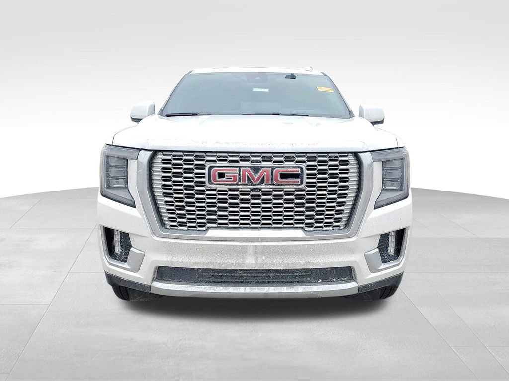 Used 2024 GMC Yukon XL Denali w/ Advanced Technology Package image 2