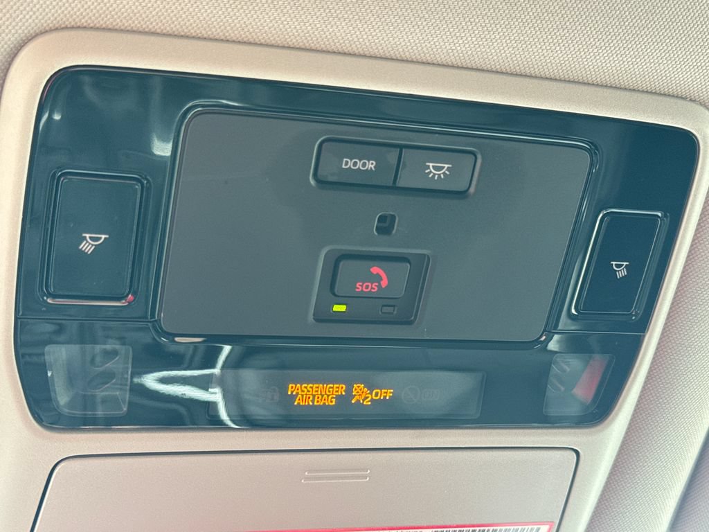 Used 2024 Toyota Grand Highlander AWD image 33