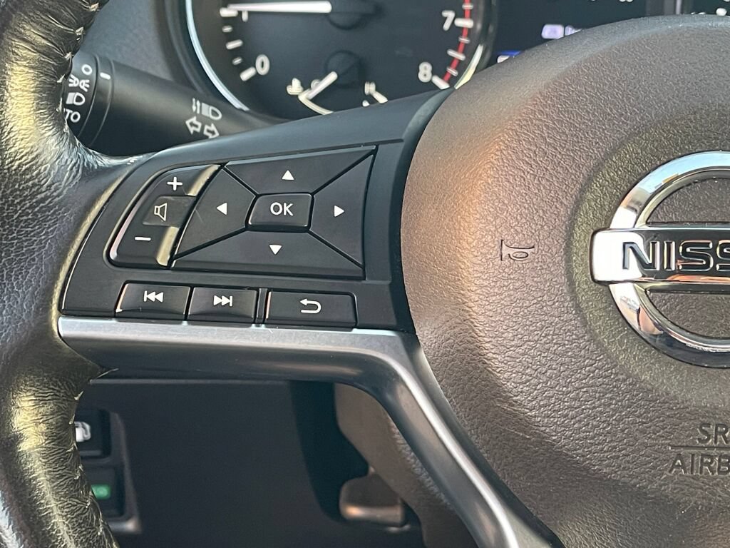 Used 2018 Nissan Rogue AWD image 18