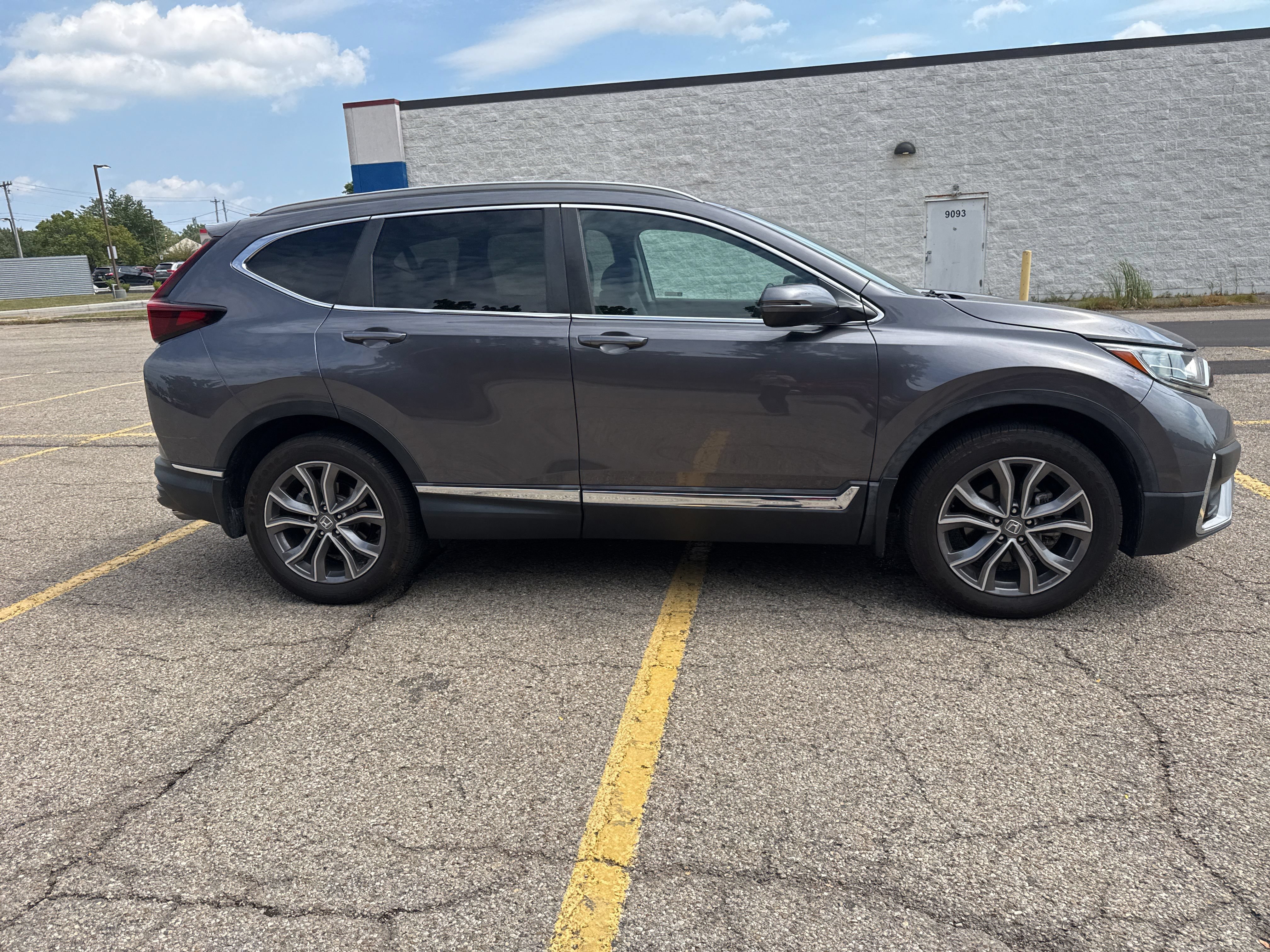 Used 2020 Honda CR-V Touring image 24
