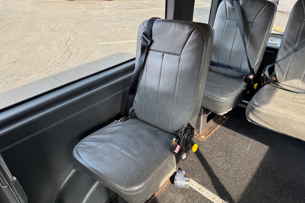 Used 2011 Ford E-350 and Econoline 350 Extended Super Duty w/ PWR Group image 22