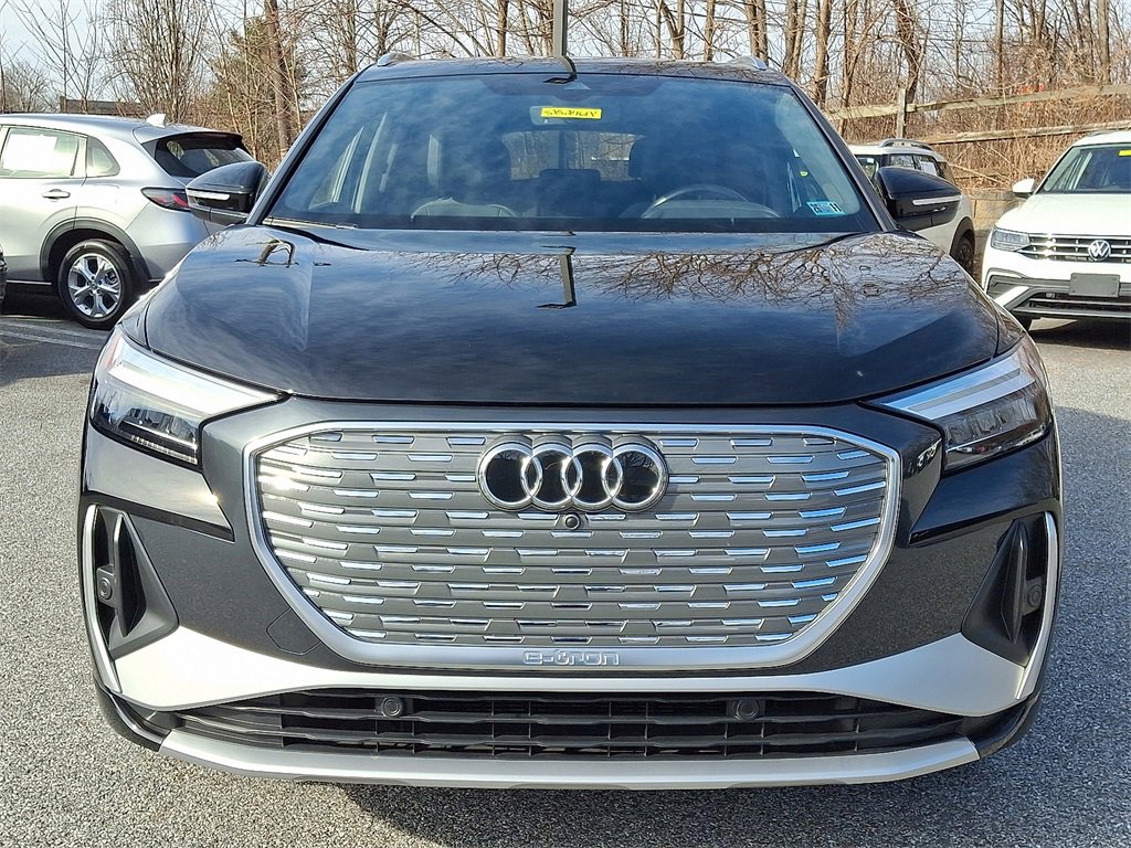 Used 2024 Audi Q4 e-tron Premium Plus image 2