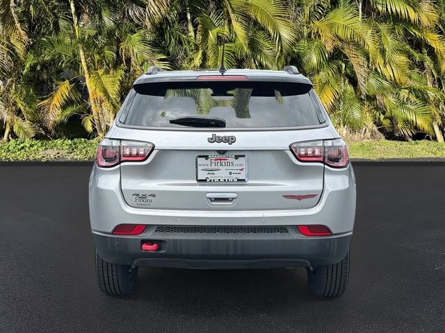 Used 2022 Jeep Compass Trailhawk w/ Trailhawk Convenience Group AWD/4WD image 7