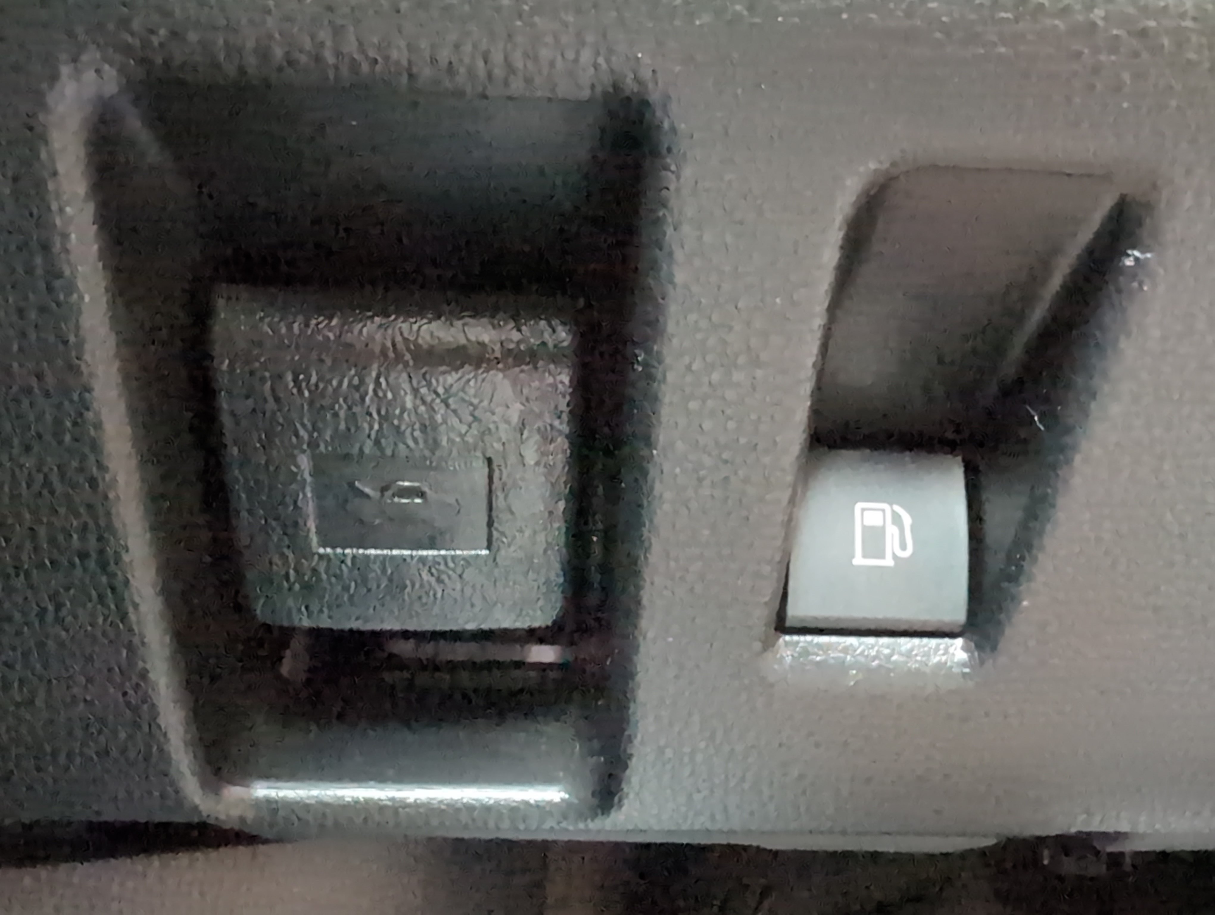 Used 2020 Toyota Highlander Limited FWD image 40