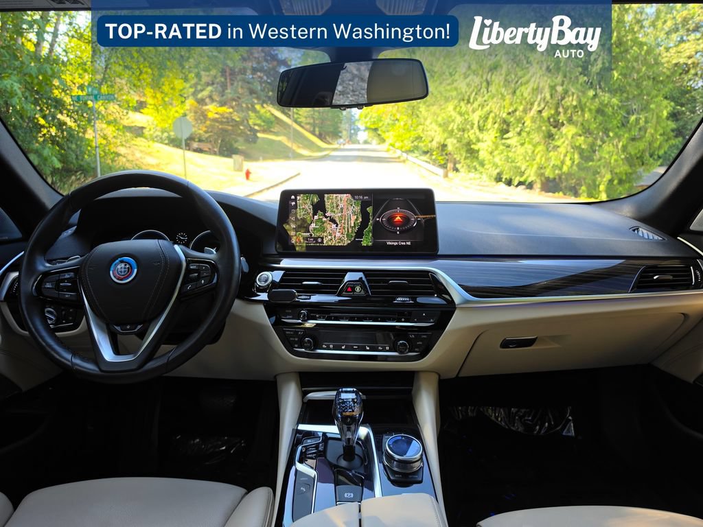 Used 2019 BMW 530e xDrive w/ Convenience Package AWD/4WD image 11