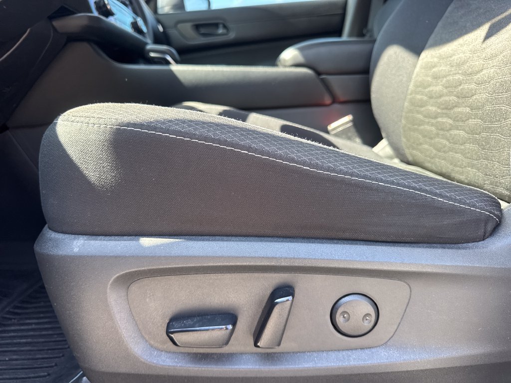 Used 2023 Nissan Pathfinder SV AWD/4WD image 13