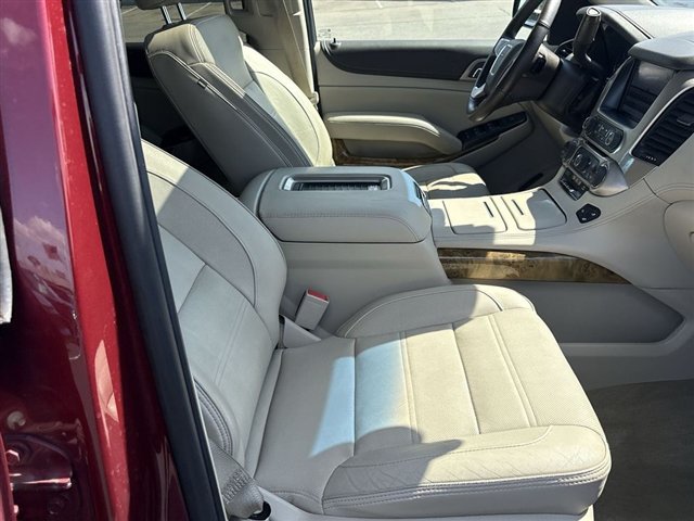 Certified 2017 GMC Yukon XL Denali w/ Open Road Package AWD/4WD image 28
