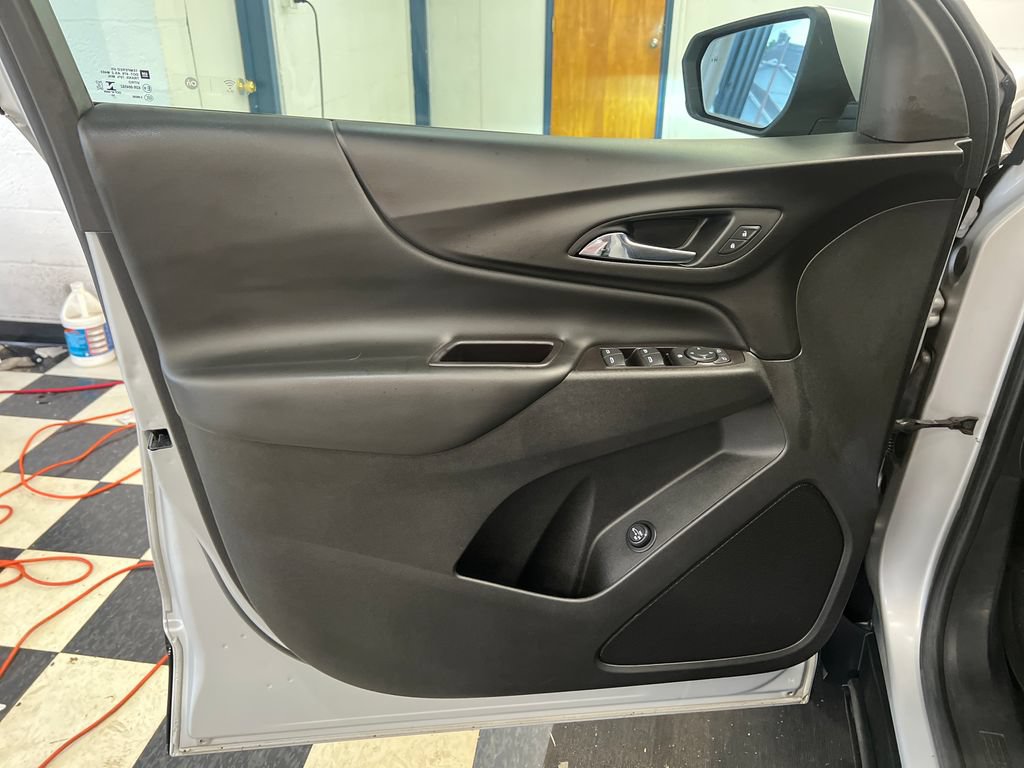 Used 2022 Chevrolet Equinox LT AWD/4WD image 33