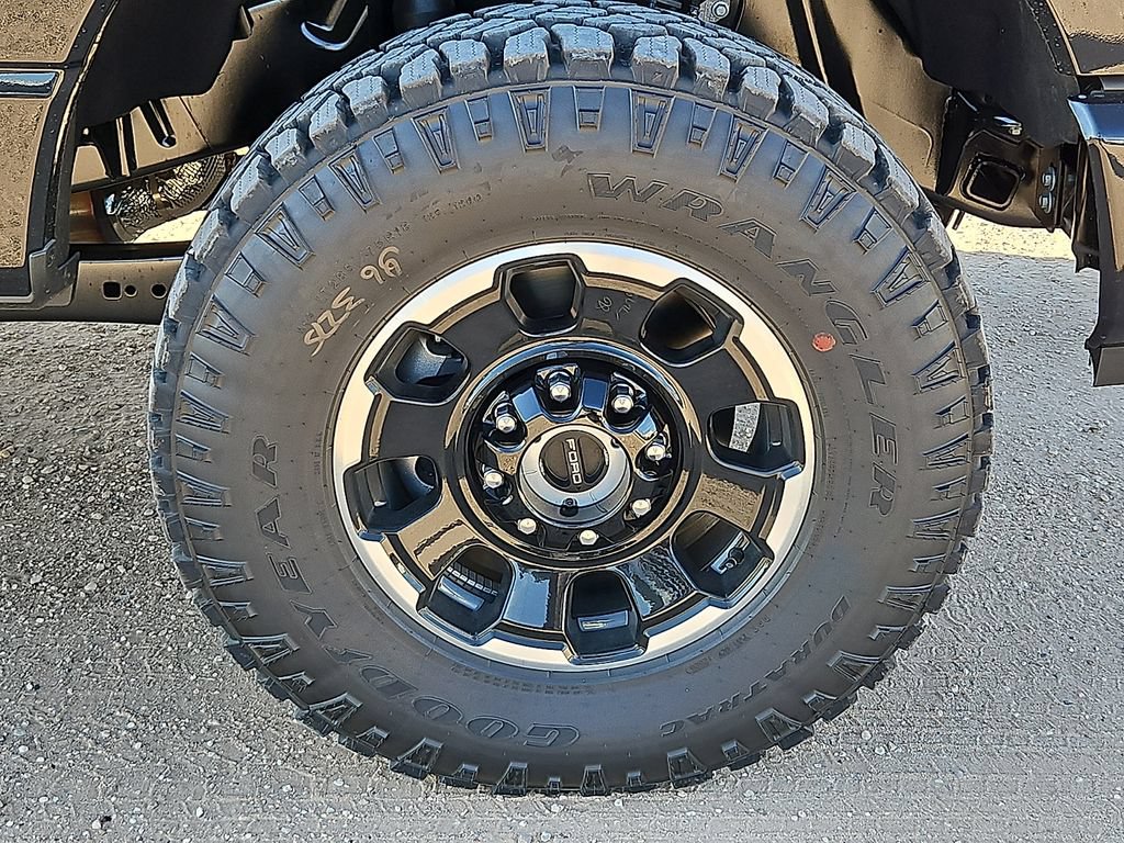 New 2026 Ford F250 XLT w/ XLT Premium Package AWD/4WD image 13
