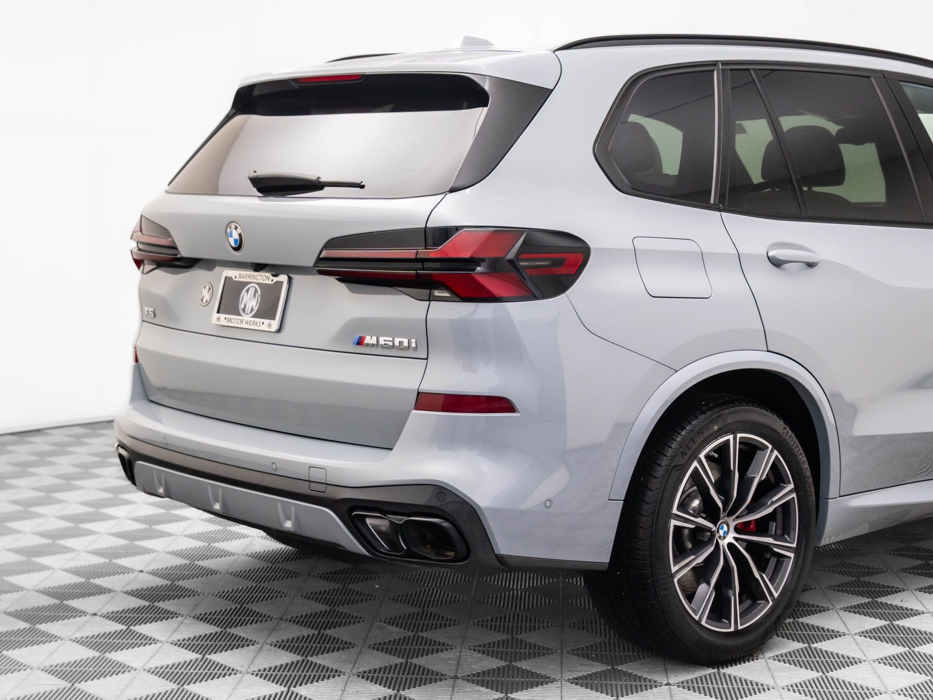Certified 2025 BMW X5 M60i w/ Climate Comfort Package AWD/4WD image 39