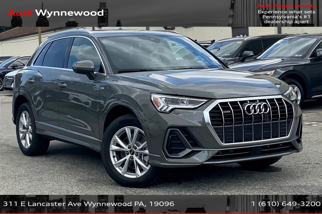 New 2025 Audi Q3 2.0T Premium