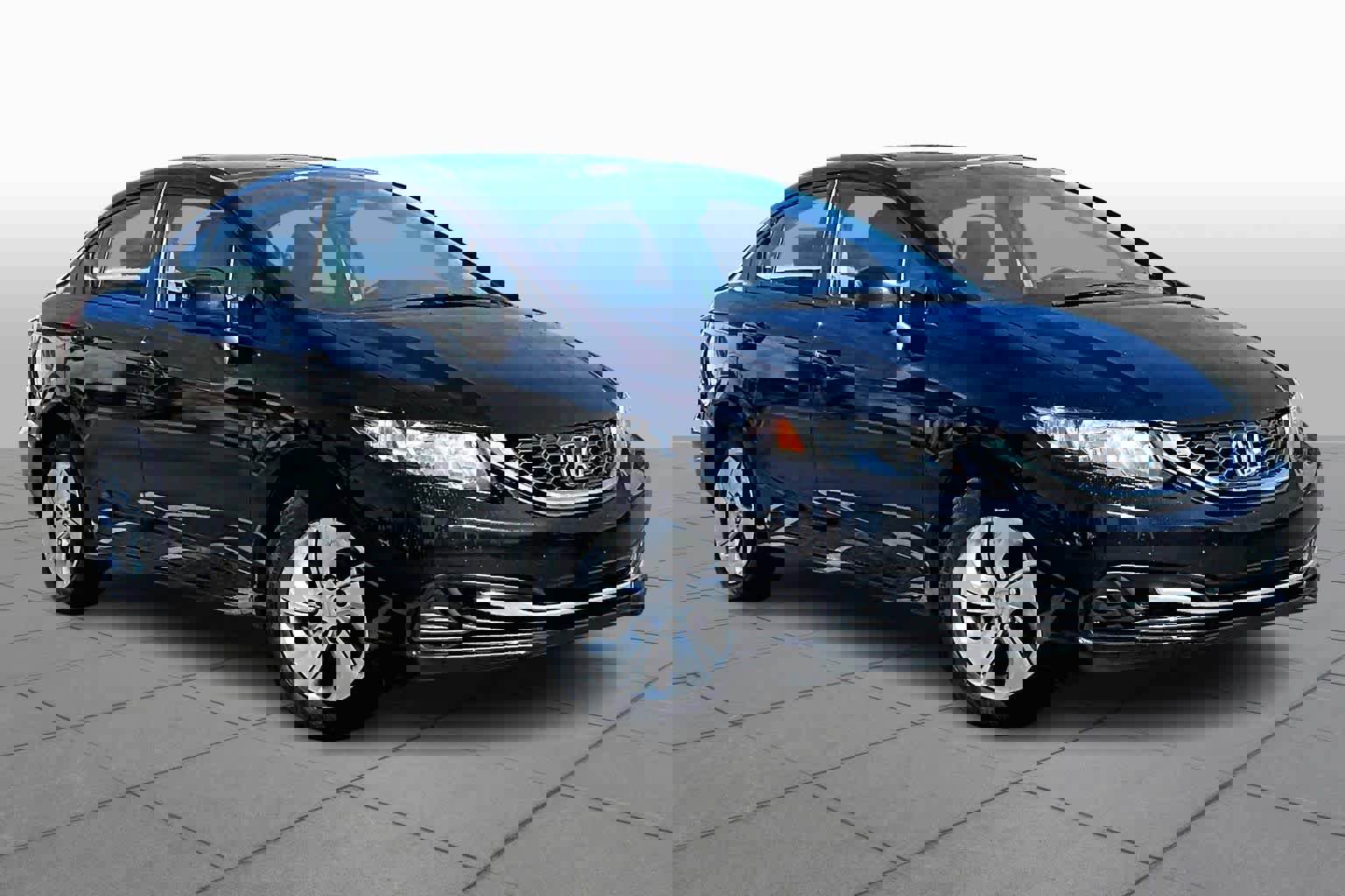 Used 2013 Honda Civic LX image 3