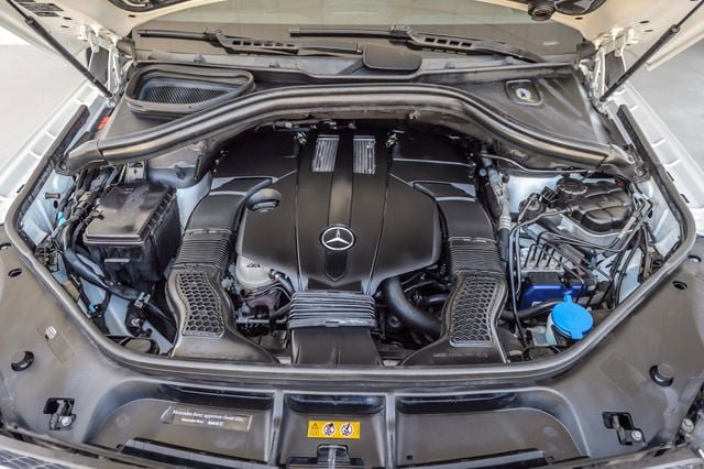 Used 2018 Mercedes-Benz GLS 450 4MATIC w/ Premium Package image 17