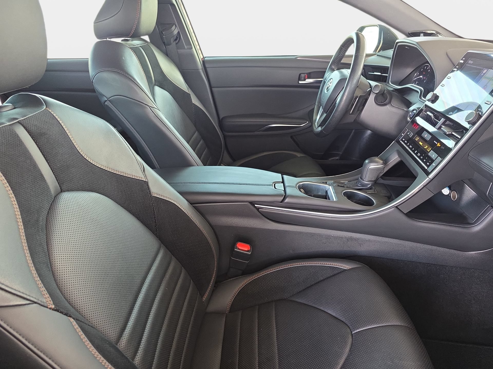 Used 2020 Toyota Avalon XSE FWD image 10