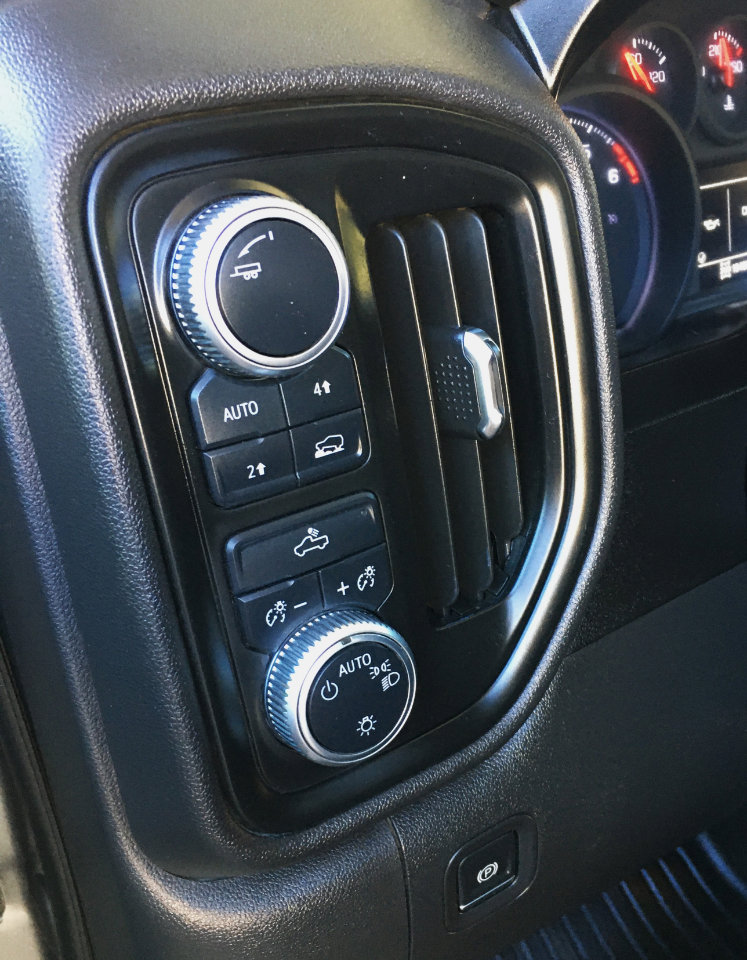 Used 2020 GMC Sierra 1500 4x4 Regular Cab w/ Sierra Value Package image 16