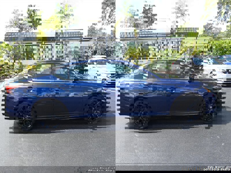 Used 2019 Nissan Altima 2.5 SR image 2