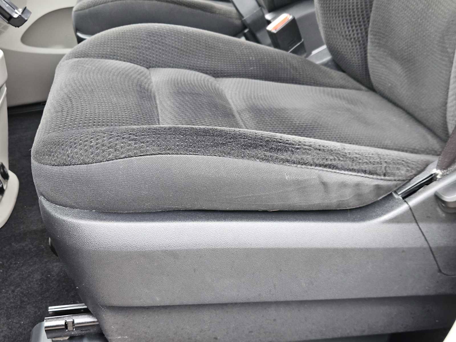 Used 2019 Dodge Grand Caravan SE image 23