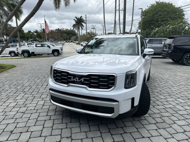 Used 2025 Kia Telluride S FWD image 40