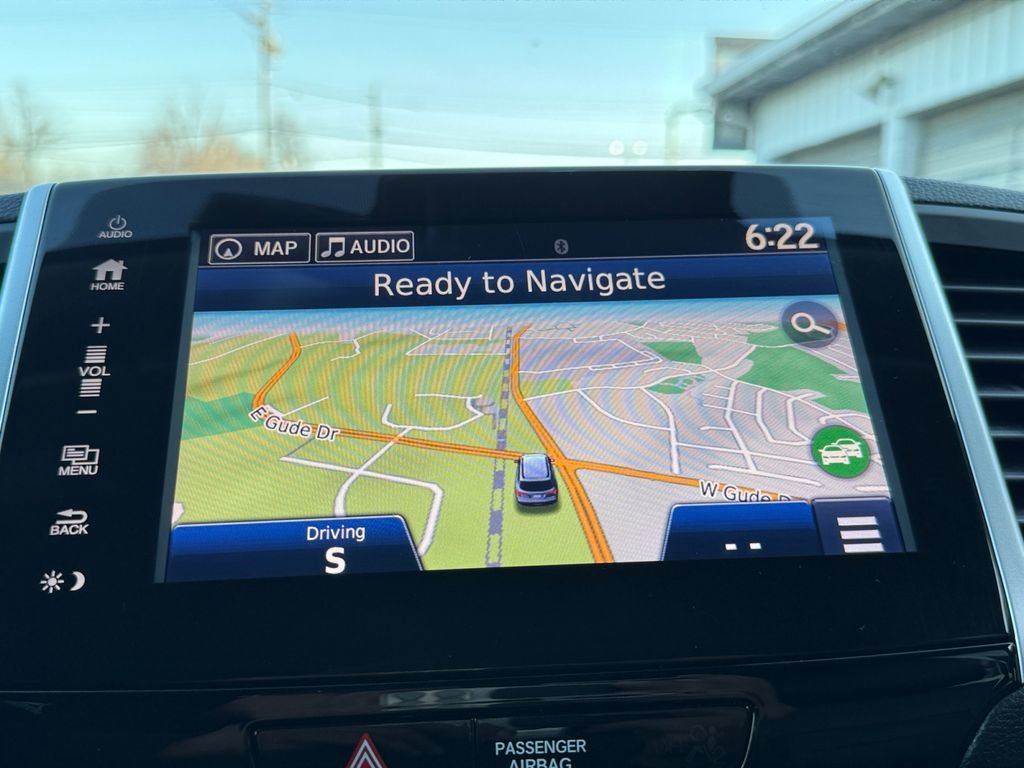 Used 2017 Honda Pilot Elite image 16