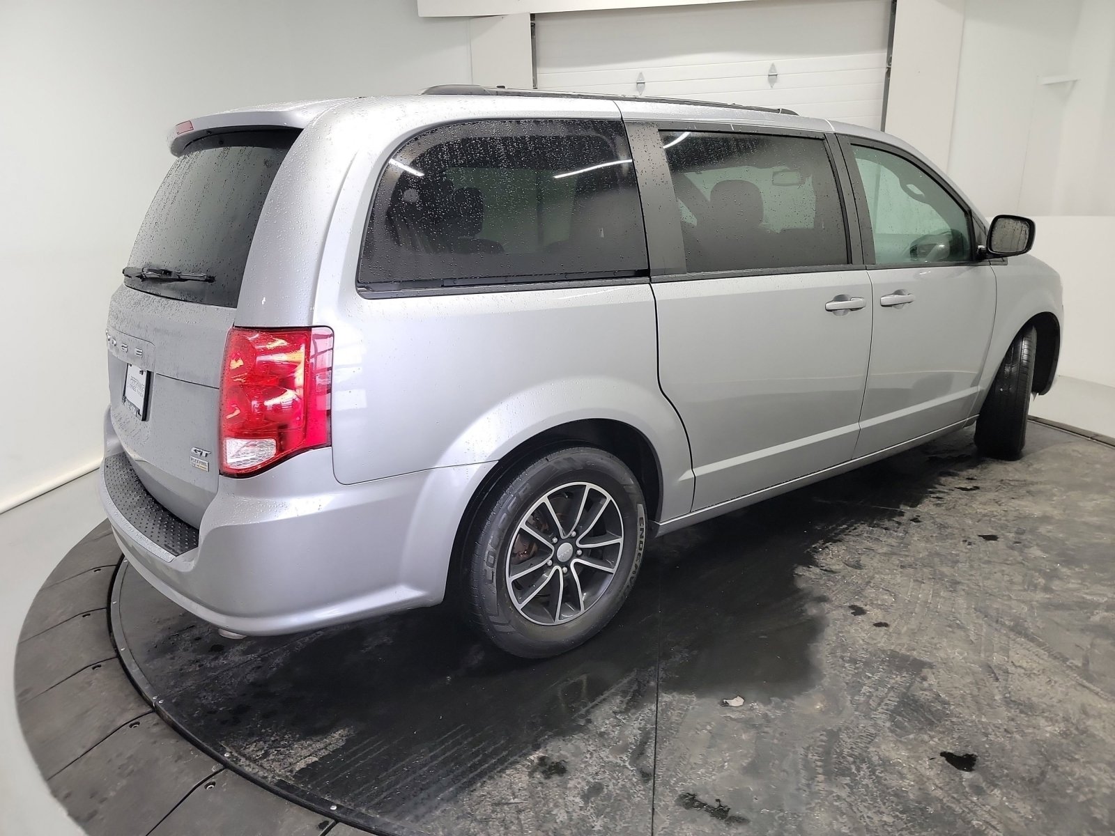 Used 2018 Dodge Grand Caravan GT image 9