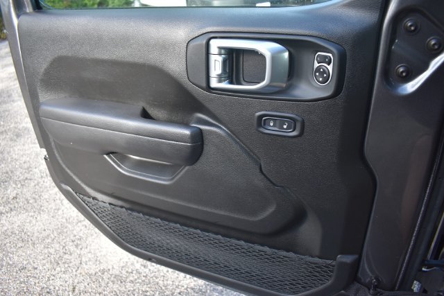Used 2025 Jeep Gladiator Sport AWD/4WD image 30