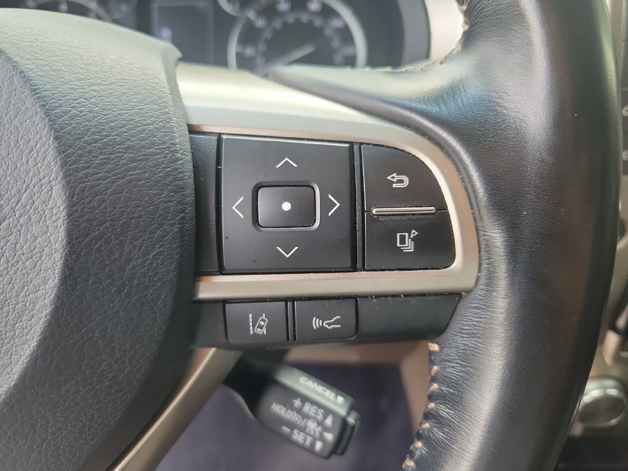 Used 2021 Lexus GX 460 Premium w/ Premium Package AWD/4WD image 19