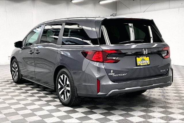 Used 2025 Honda Odyssey EX-L image 2
