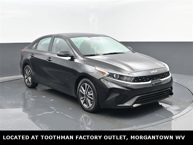 Used 2023 Kia Forte LXS w/ LXS Technology Package image 3