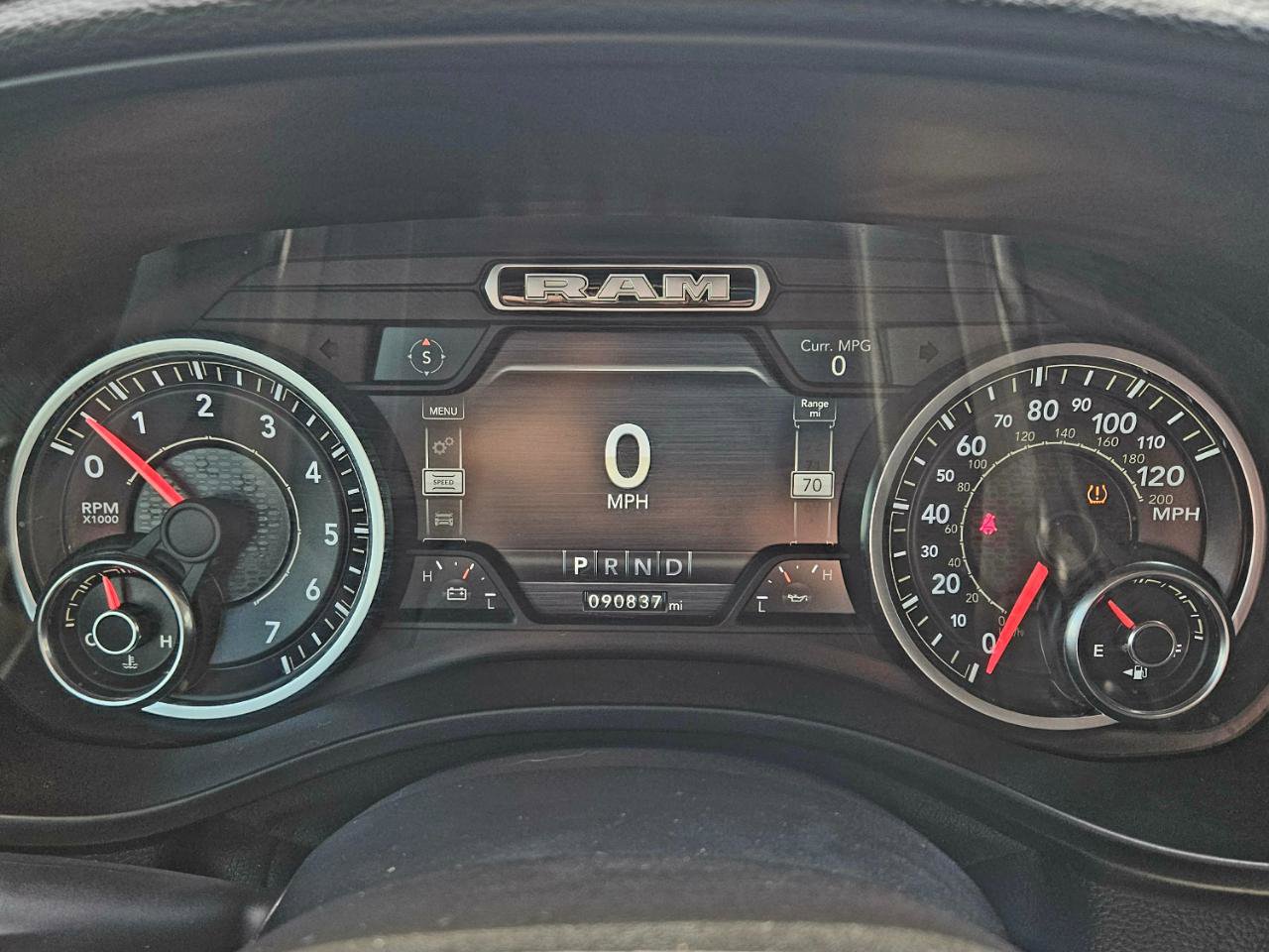 Used 2019 RAM 1500 Laramie AWD/4WD image 16