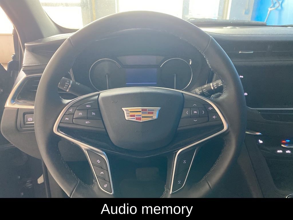 Used 2022 Cadillac XT5 Premium Luxury image 5
