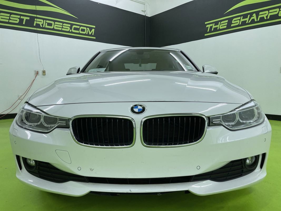 Used 2014 BMW 320i xDrive Sedan image 3