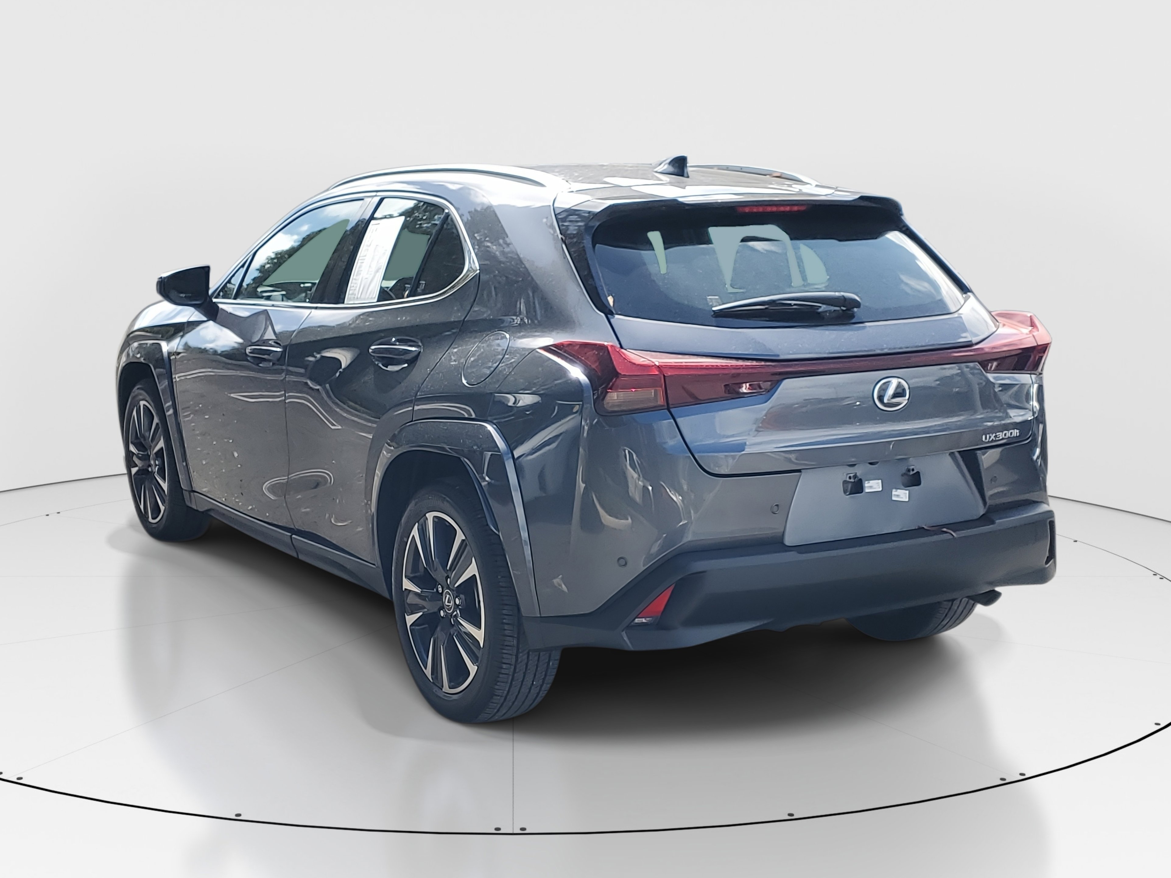 Used 2025 Lexus UX 300h FWD w/ Accessory Package (Z1) image 5