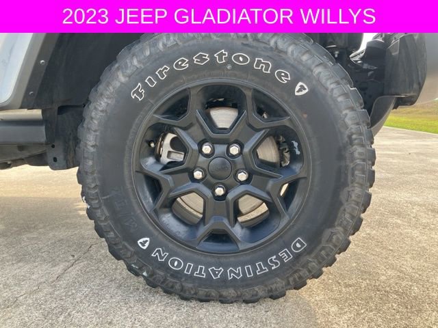 Used 2023 Jeep Gladiator Willys image 10