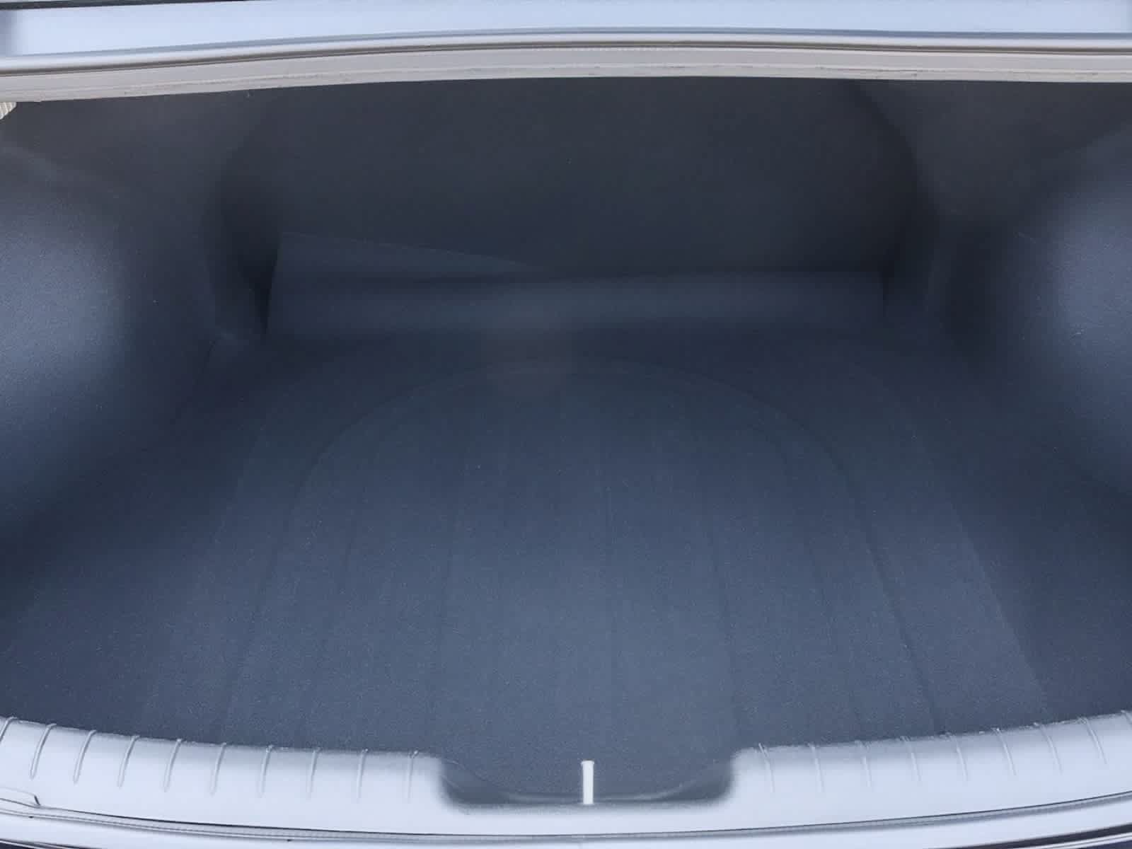 Used 2025 Hyundai Elantra Hybrid FWD image 16