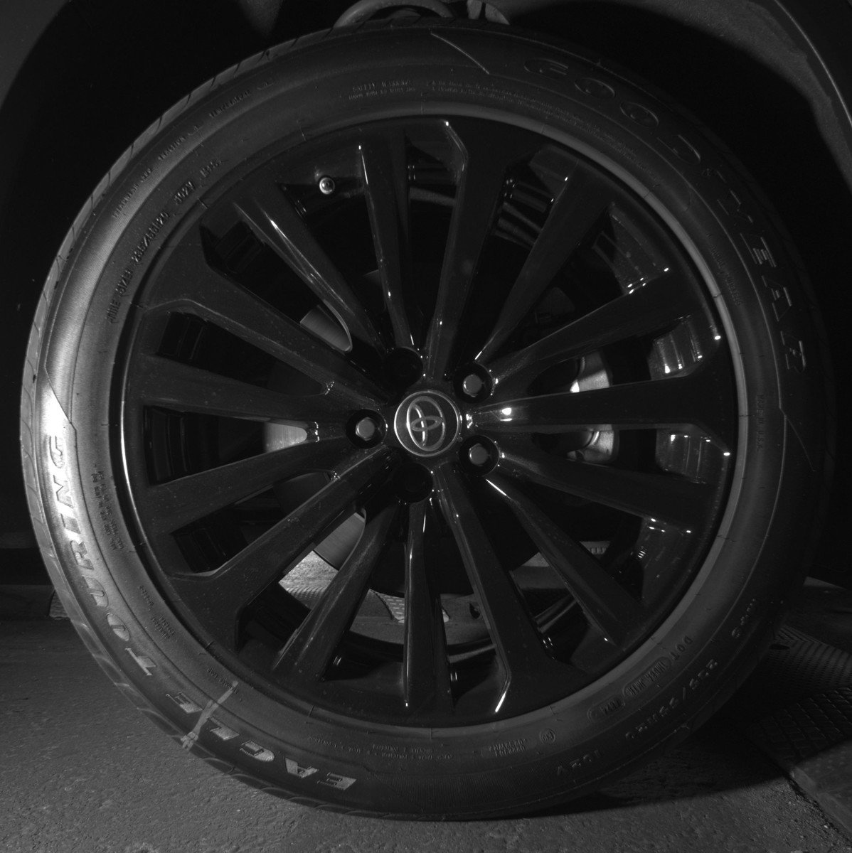 Used 2025 Toyota Highlander XSE image 13