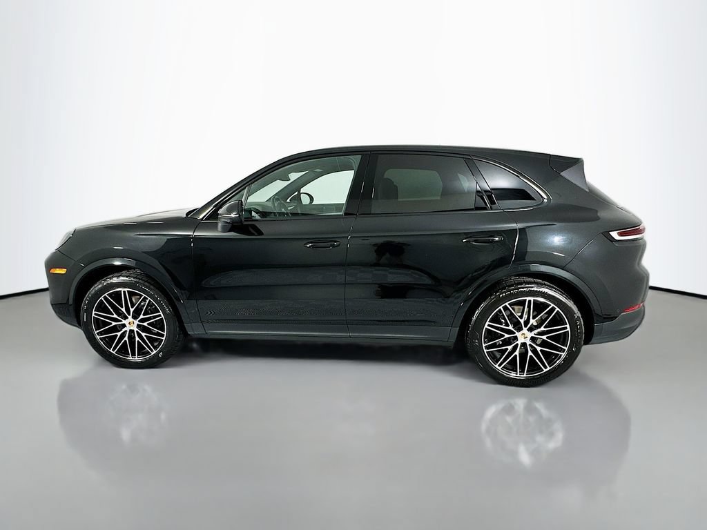 Certified 2024 Porsche Cayenne AWD/4WD image 2