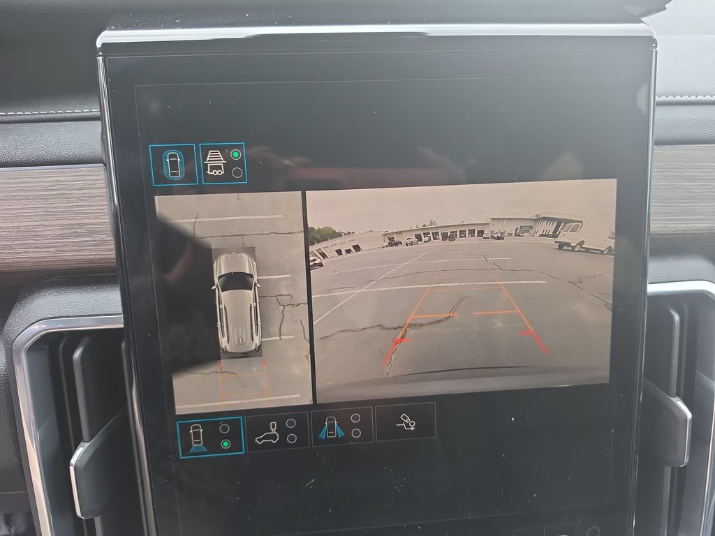 Certified 2025 GMC Acadia Denali w/ Super Cruise Package FWD image 30