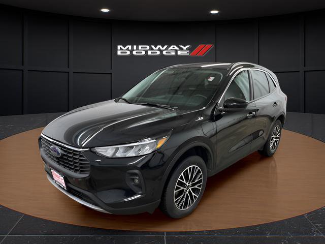 Used 2024 Ford Escape SE image 2