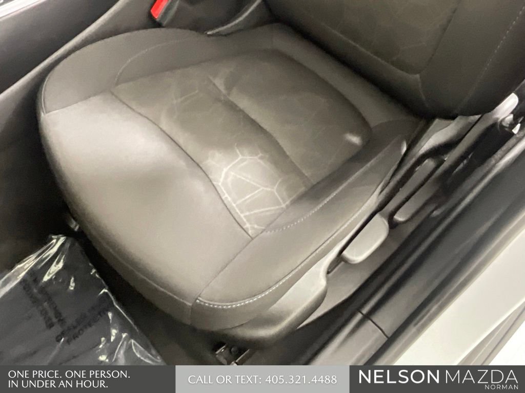 Used 2018 Chevrolet Volt LT w/ Comfort Package FWD image 24
