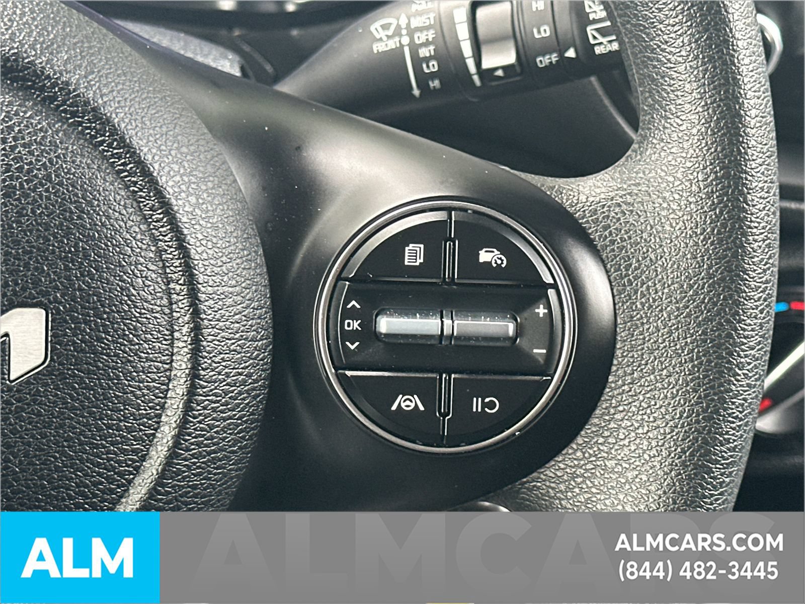 Used 2025 Kia Soul LX w/ LX Technology Package FWD image 29