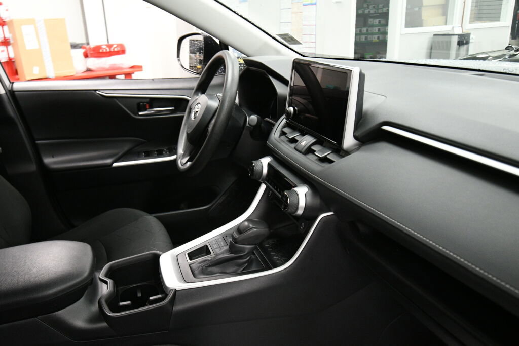 Certified 2024 Toyota RAV4 XLE image 27