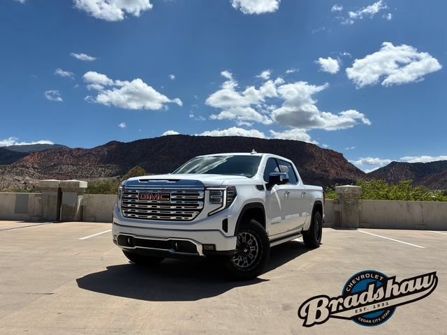 Used 2023 GMC Sierra 1500 Denali w/ Denali Reserve Package AWD/4WD image 1