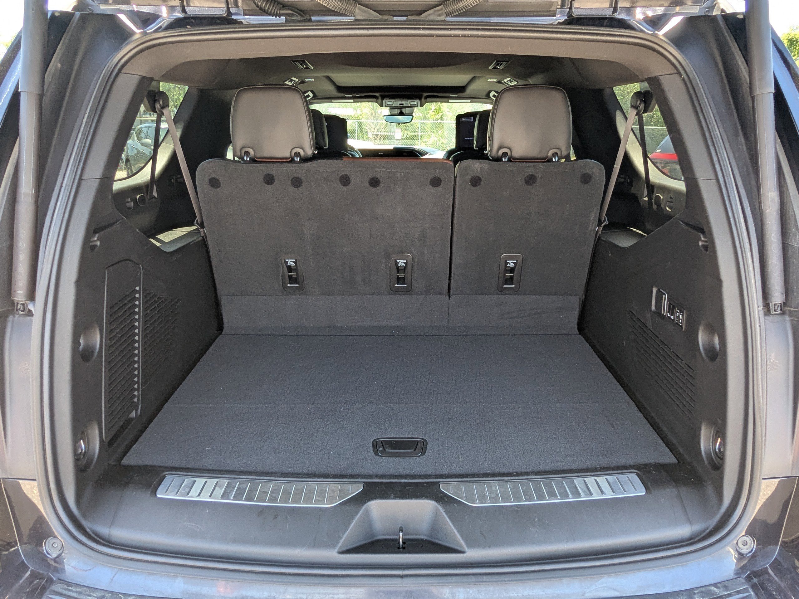 Used 2023 GMC Yukon XL Denali Ultimate image 12