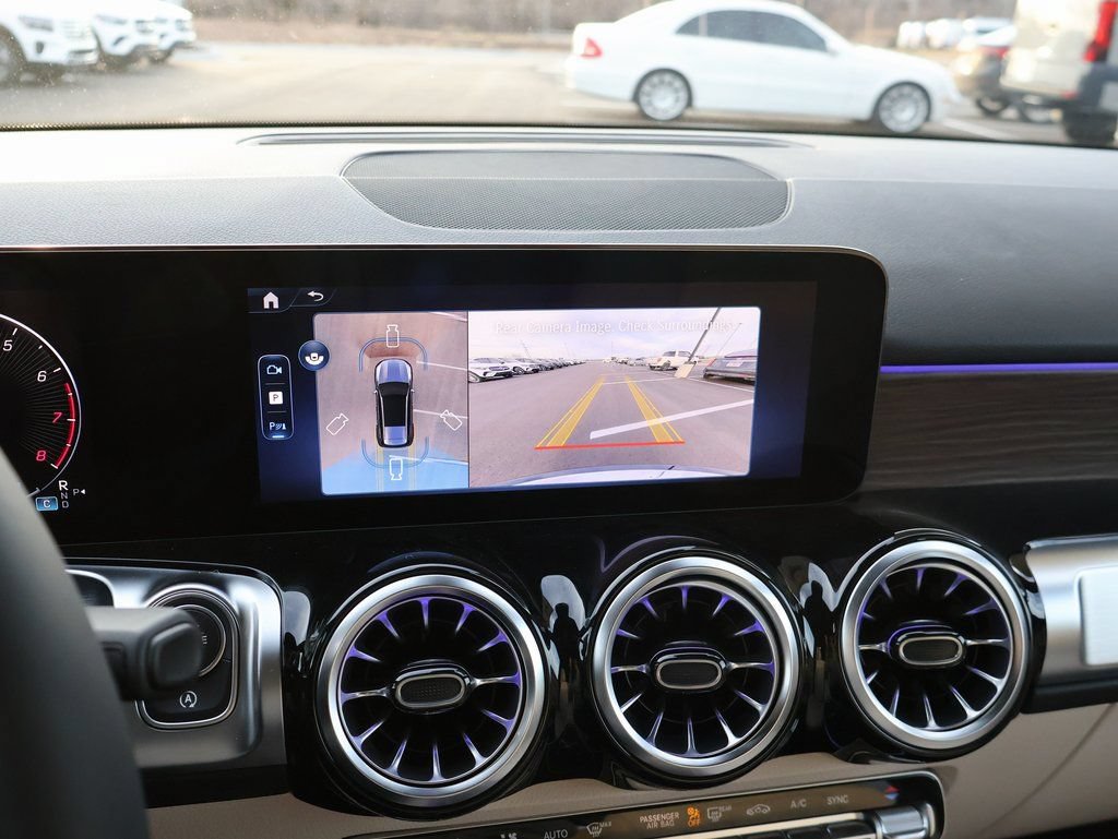 New 2026 Mercedes-Benz GLB 250 4MATIC image 24