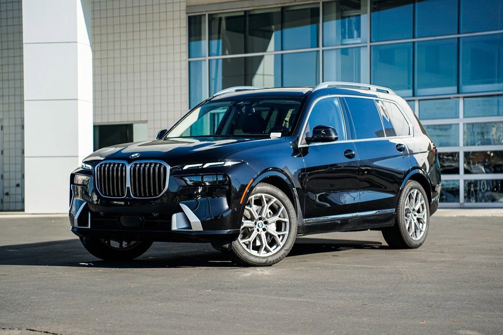 Used 2026 BMW X7 xDrive40i w/ Premium Package AWD/4WD image 1