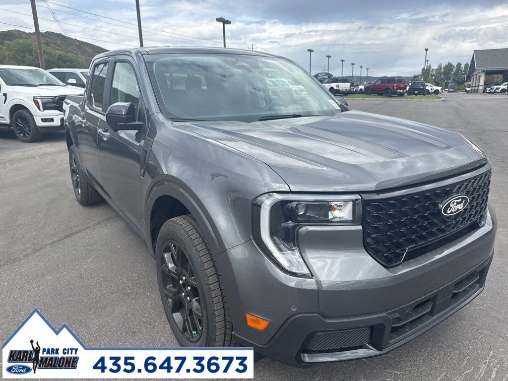 New 2025 Ford Maverick Lariat w/ Black Appearance Package