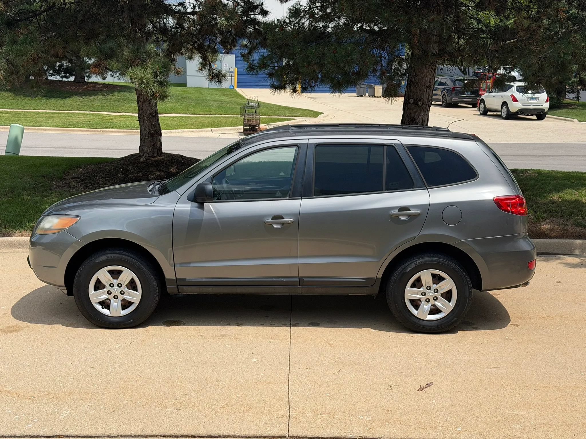 Used 2009 Hyundai Santa Fe GLS FWD image 8