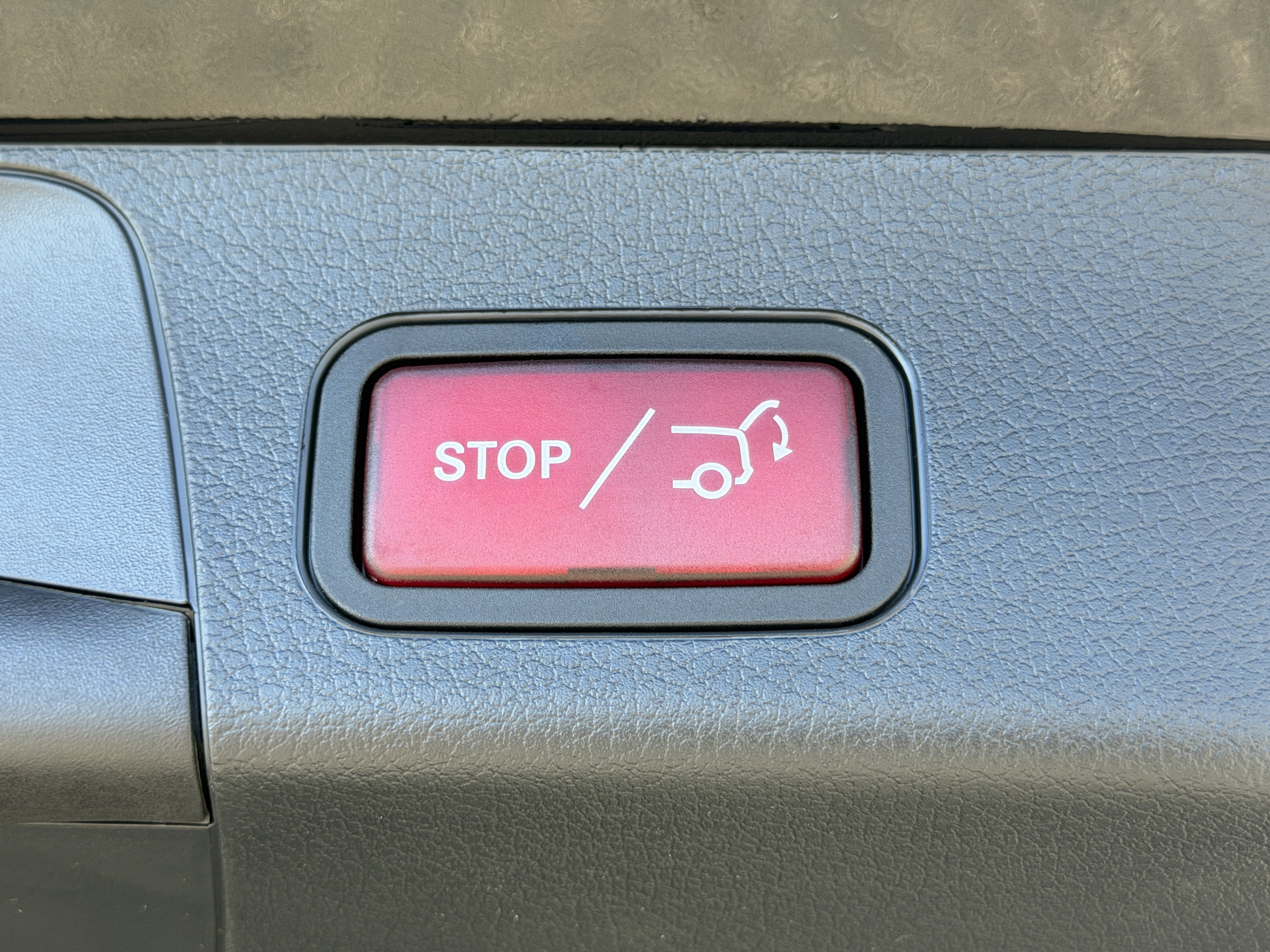 New 2026 Mercedes-Benz GLB 250 4MATIC image 14